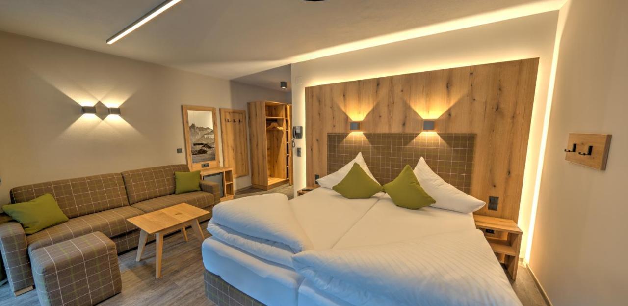 Der Siegeler B&B - This Lifestylehotel Rocks Mayrhofen Exterior foto